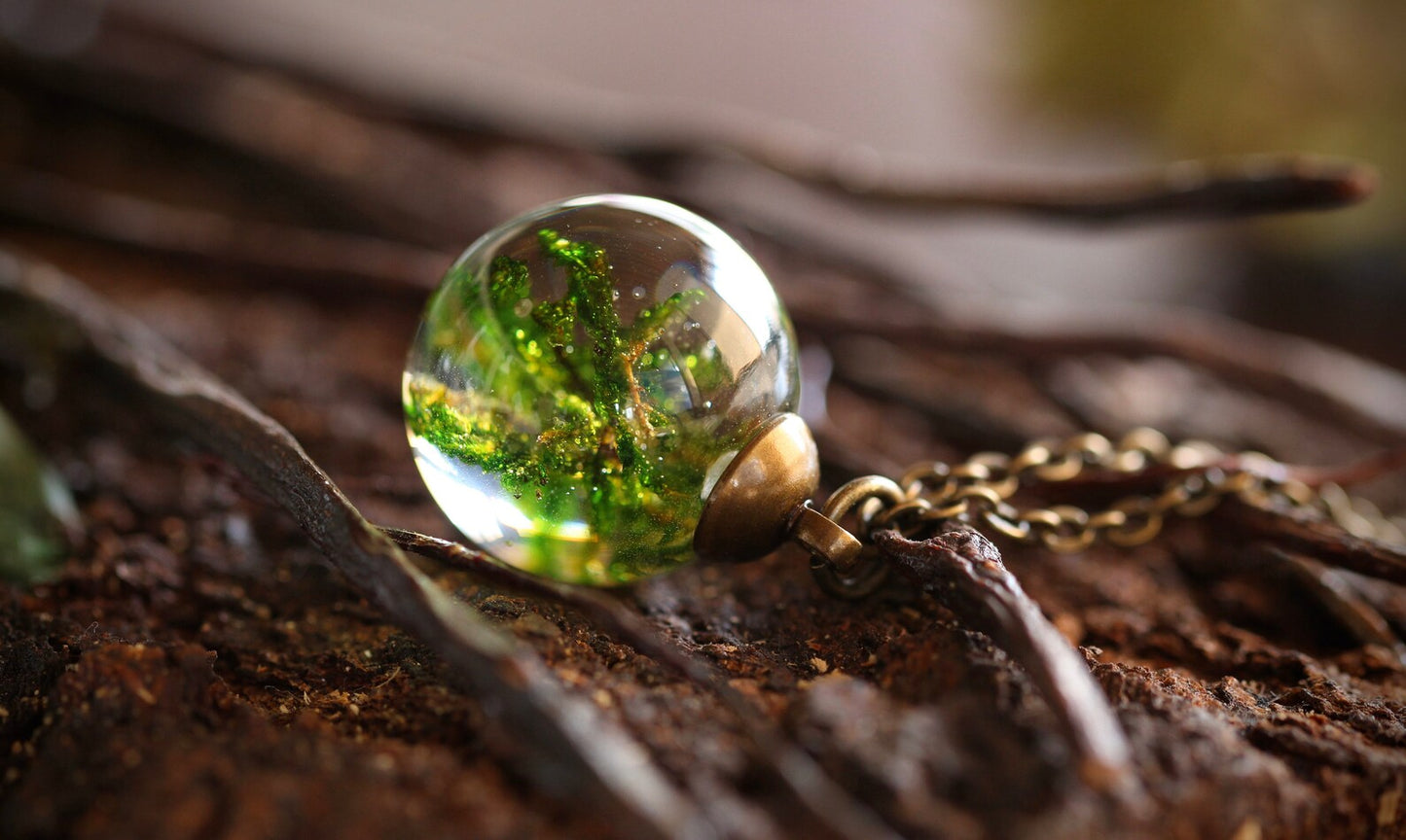 Moss Resin Nature Orb Necklace