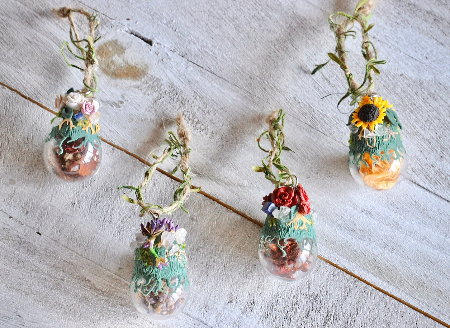 Sculpted Flower Clay With Floral Petals Quartz Glass Globe Ornaments