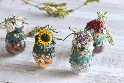 Sculpted Flower Clay With Floral Petals Quartz Glass Globe Ornaments