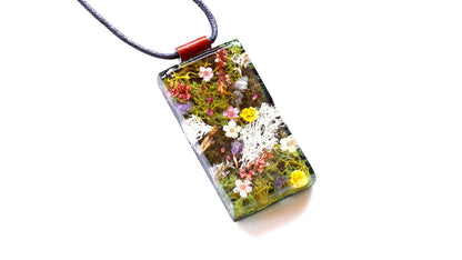 Assorted Blossom Flower Moss Terrarium Resin Art Necklace